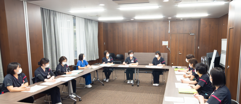 写真：認定看護師会定例会議の様子