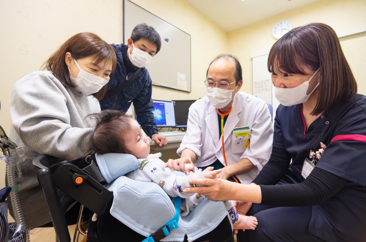 写真：新生児・小児在宅支援の相談の様子