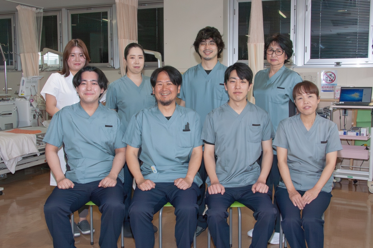 写真：MEセンタースタッフ集合写真