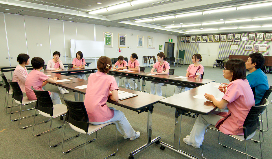 写真：定例会議の様子