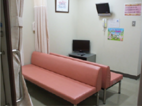 新生児科｜診療科・診療センター｜診療科・部門のご紹介｜来院